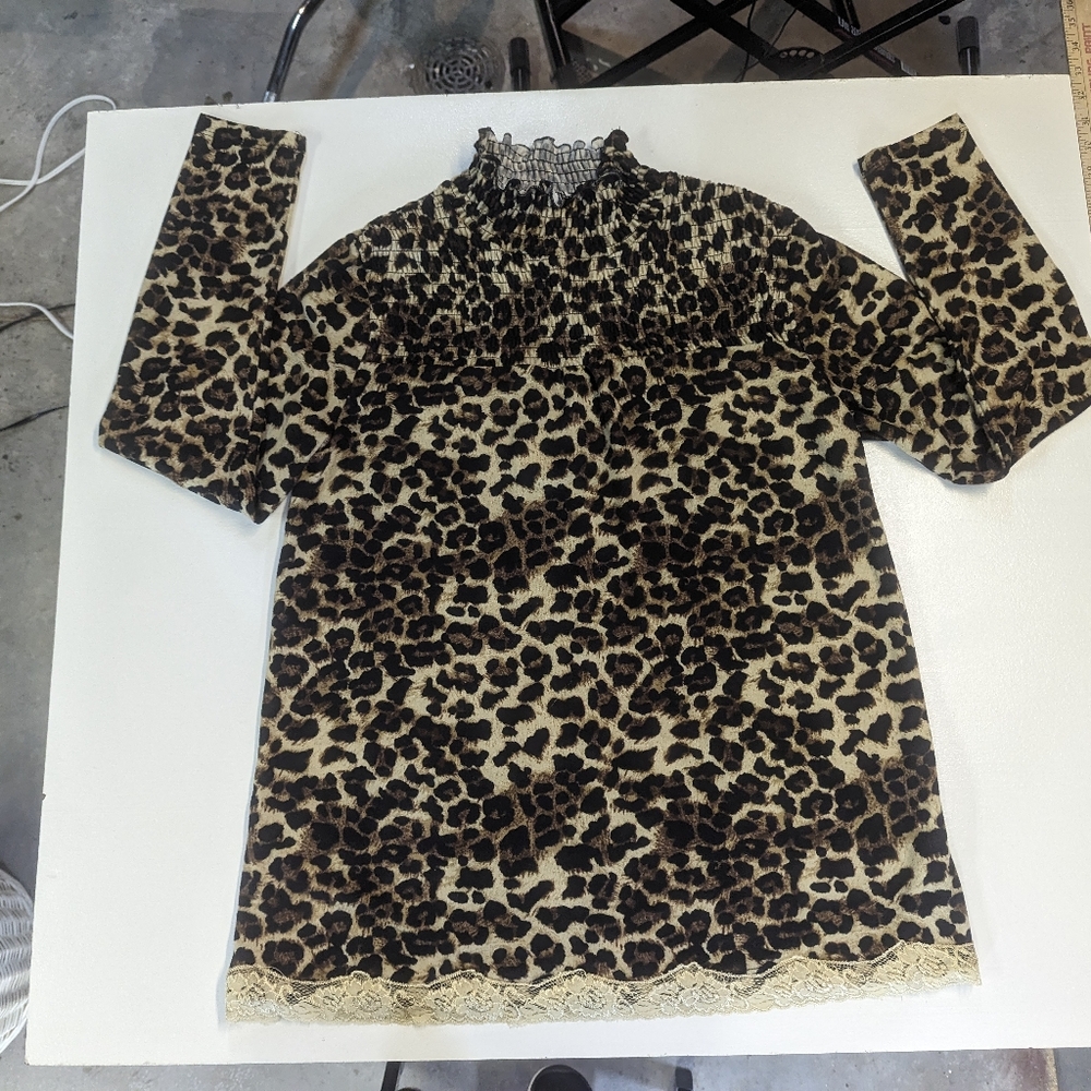 L Love Size Medium Leopard Print Tunic